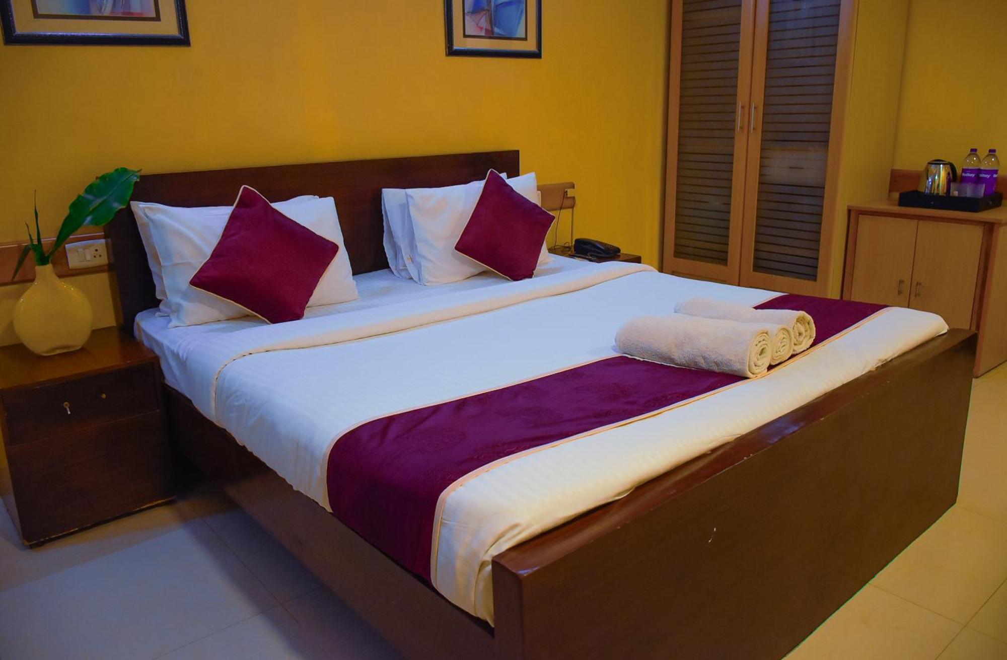 Naksha Tree Hotels - Mogappair Chennai Exteriör bild